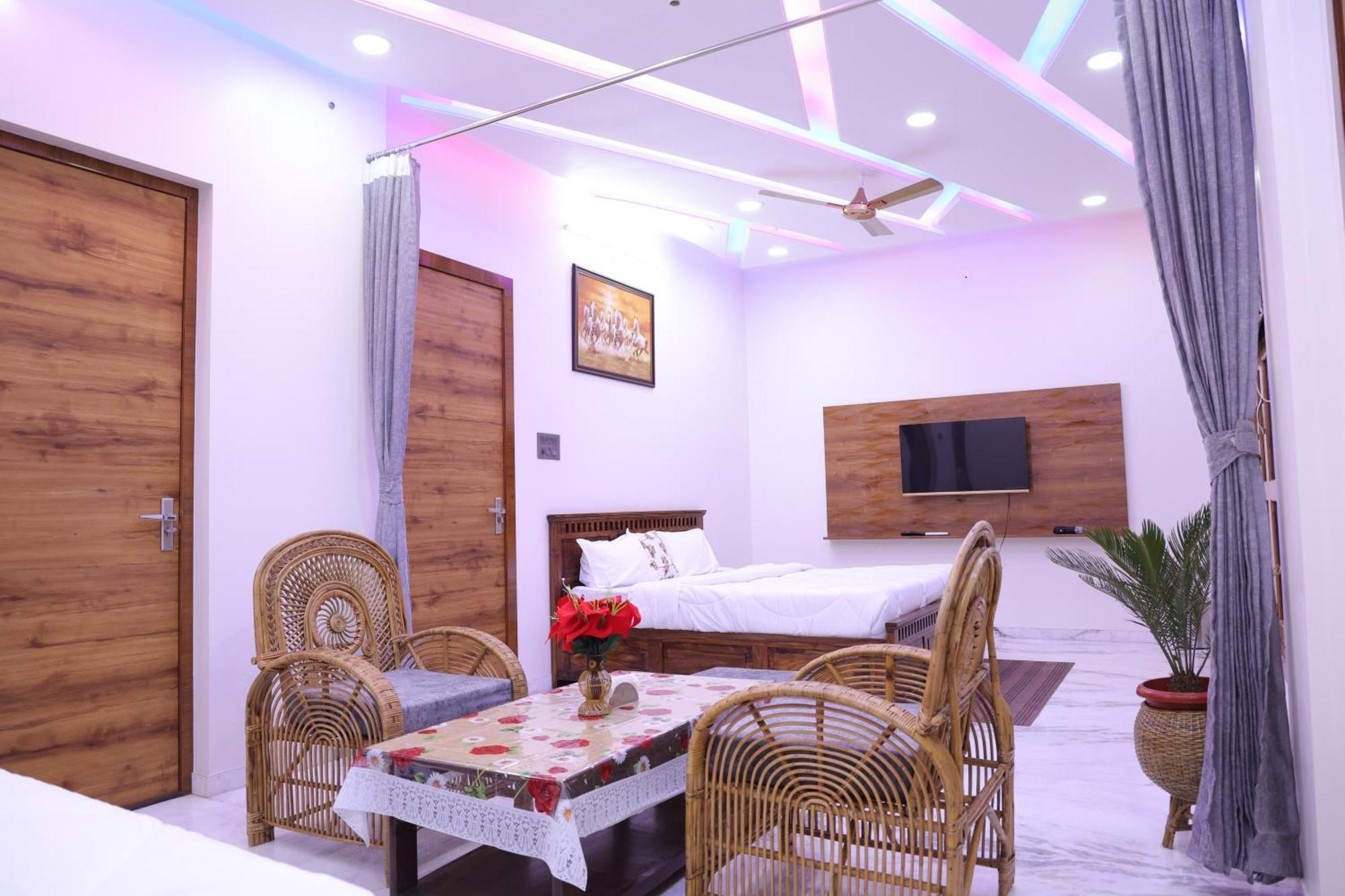 Amritam Palace A Luxury Ac Home Stay Ringas Екстер'єр фото
